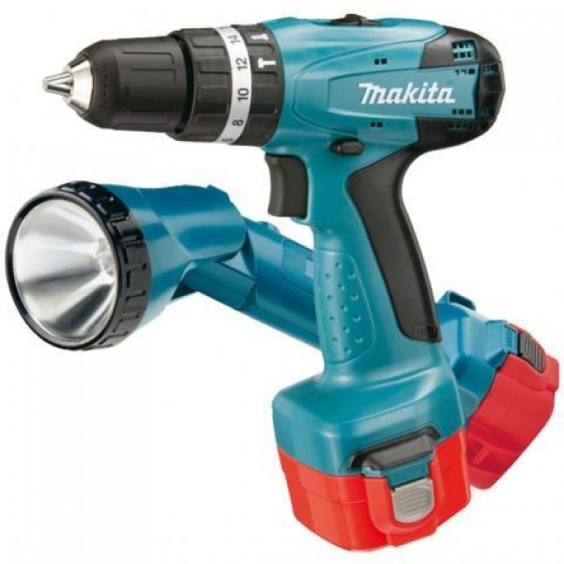 Аккумуляторная ударная дрель-шуруповерт Makita 8281DWALE