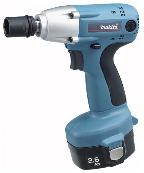 Аккумуляторный ударный гайковерт Makita 6934FDWDE