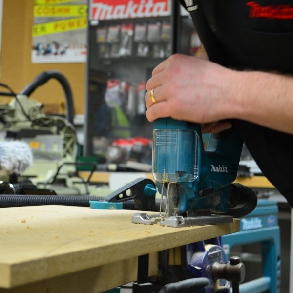 Аккумуляторный лобзик Makita JJV100DZ - 1