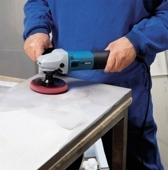 Угловая шлифмашина (Болгарка) Makita 9565CLR - 1
