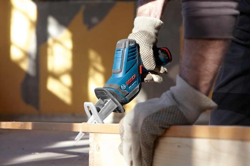 Аккумуляторная сабельная пила Bosch GSA 10,8 V-LI L-BOXX - 2