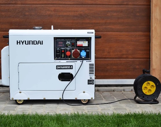 Дизельный генератор Hyundai DHY 6000SE-3 - 5