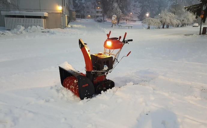 Бензиновый снегоуборщик AL-KO SnowLine 760 TE - 2