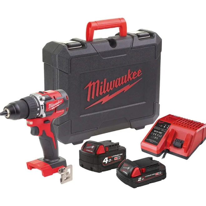 Потужний дриль-шурупокрут Milwaukee M18 BDD-202C Lі-Іon : АКБ 18V, 2 Аh, 50 Нм, 2 акума + зарядне + кейс  - Milwaukee M18 BDD-202C