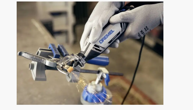 МНОГОФУНКЦИОНАЛЬНЫЙ ИНСТРУМЕНТ (ГРАВЁР) DREMEL 4250-3/45: 175 ВТ, 35000 ОБ/МИН, 45 ШТ. НАСАДОК - 3