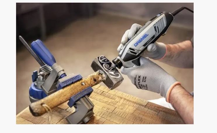 МНОГОФУНКЦИОНАЛЬНЫЙ ИНСТРУМЕНТ (ГРАВЁР) DREMEL 4250-3/45: 175 ВТ, 35000 ОБ/МИН, 45 ШТ. НАСАДОК - 4